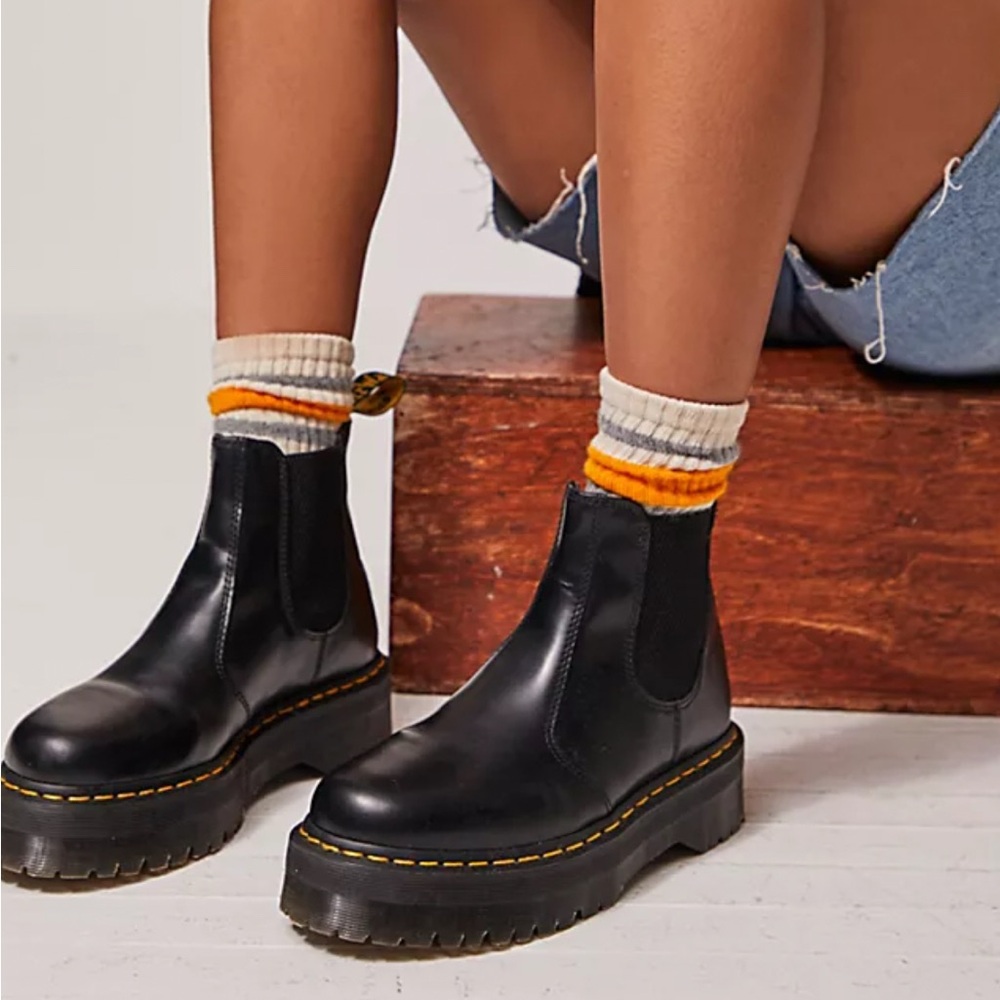 Doc Marten 2976 Quad Chelsea Boots, Women’s Size 7